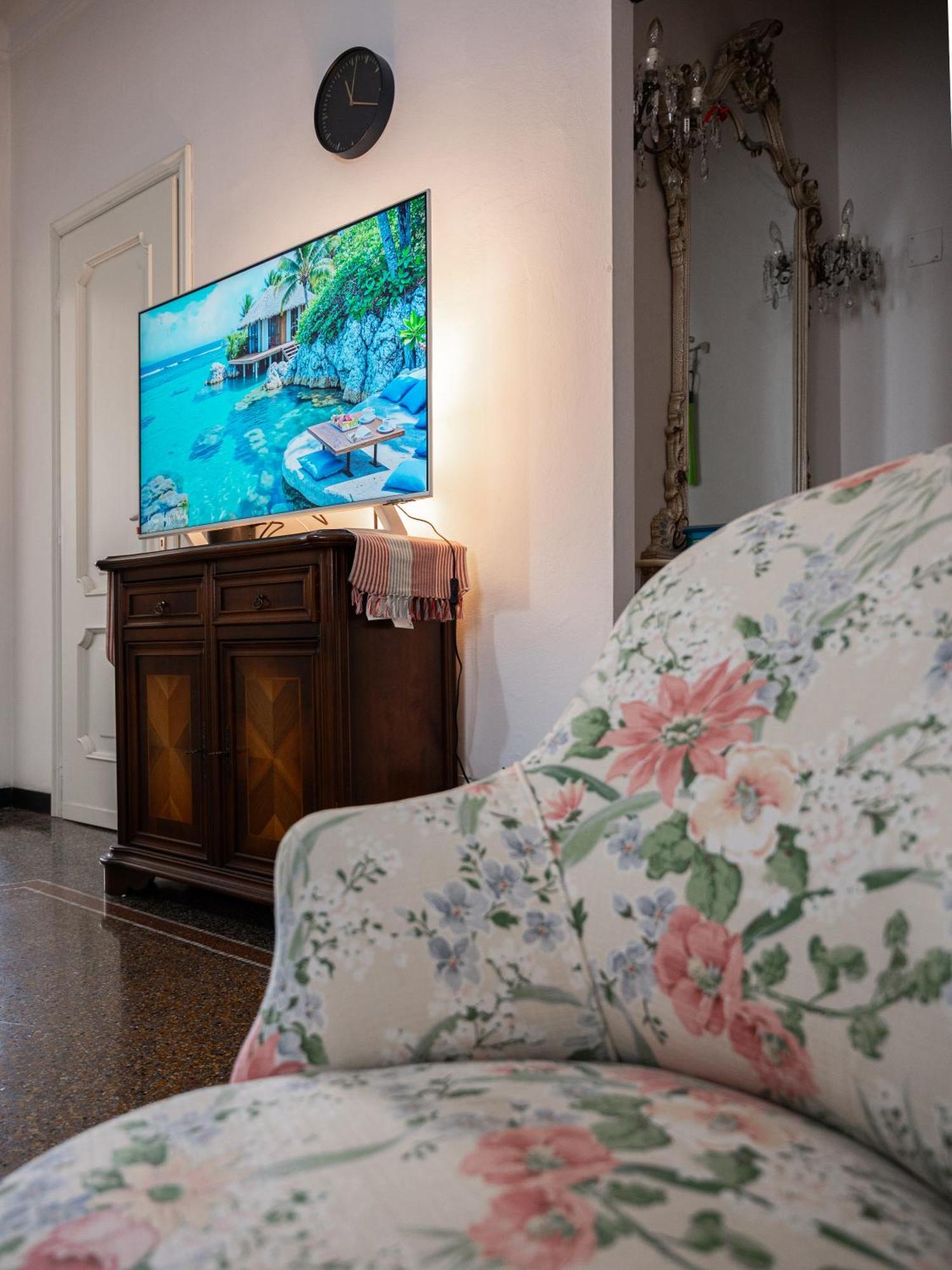 Habitación en casa particular Center Foce-genova